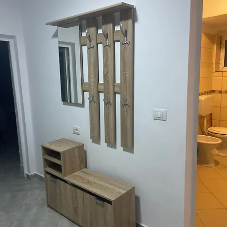 Jon 1 * Vlorë